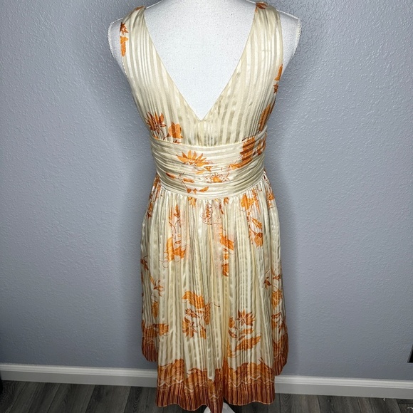 Laundry by Shelli Regal cream & orange floral Dress size 8 - Picture 5 of 10